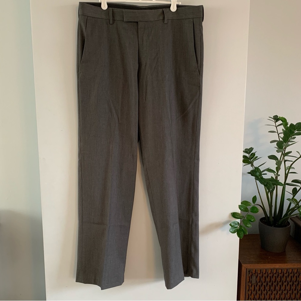 Kenneth Cole Dress Pants Trousers Gray Flat Front Mens Size 34 x 30 Straight Leg